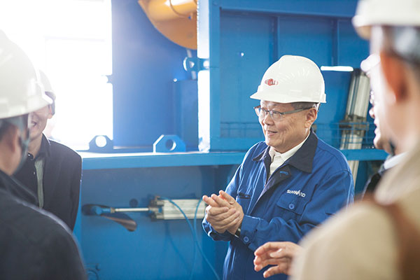 尊龙凯时官网网址智能董事长何清华荣获“第九届发明创业奖·人物奖”特等奖