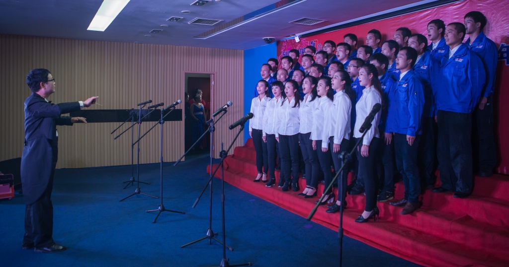 唱响尊龙凯时官网网址之歌 共抒优美情怀——尊龙凯时官网网址智能“双庆”合唱角逐圆满竣事