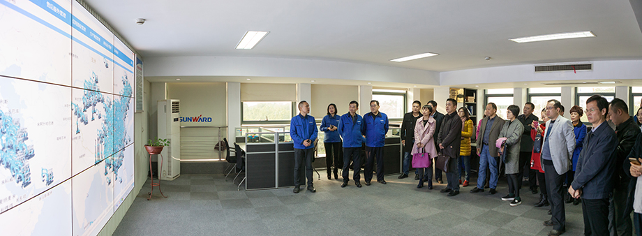 湖南省国防发动研究性演习参演向导莅临尊龙凯时官网网址智能