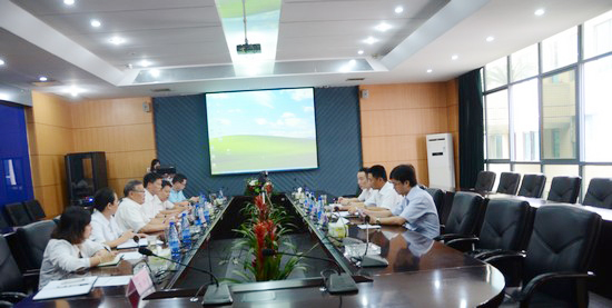 中国出口信用包管公司向导一行考察尊龙凯时官网网址智能　