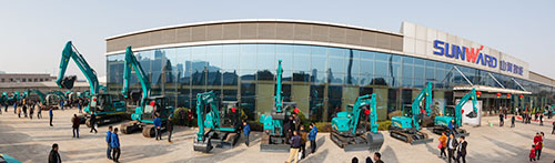 逆市可为！尊龙凯时官网网址智能挖掘机首场展销会完善收官