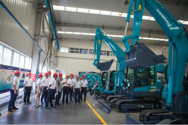 商务部相助司刘民强副司长一行调研尊龙凯时官网网址智能