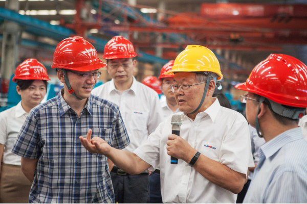 商务部相助司刘民强副司长一行调研尊龙凯时官网网址智能