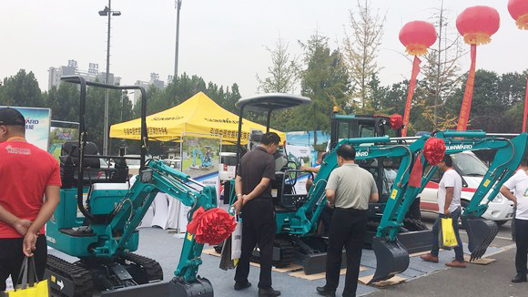 “超美微挖”现身2018微挖峰会，尊龙凯时官网网址智能微挖出口过万台