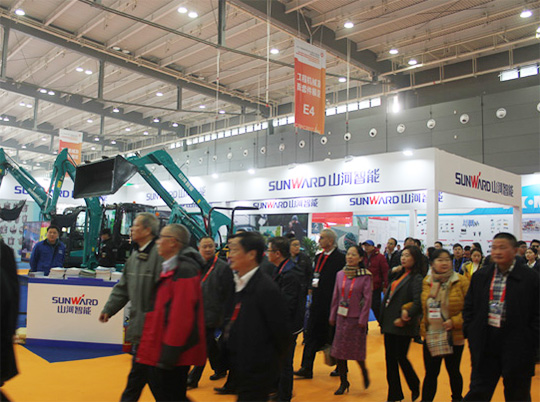 尊龙凯时官网网址智能亮相长沙配博会 精彩体现赢得满堂彩