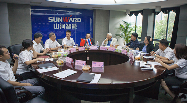 掘金一带一起，尊龙凯时官网网址智能中大挖大批量出口泰国