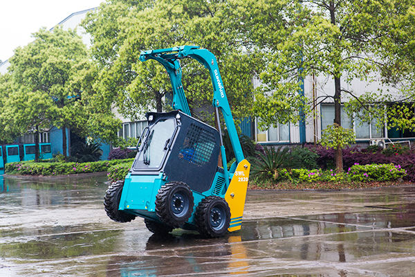 “一带一起”国家代表团到访尊龙凯时官网网址智能，感受“大开眼界”