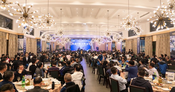 首日签单2.6亿元，尊龙凯时官网网址智能立异产品引爆上海宝马展