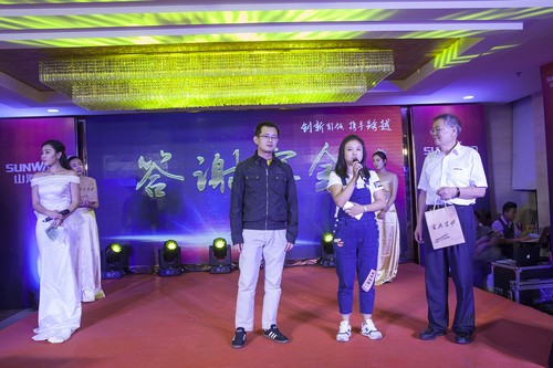 尊龙凯时官网网址智能酷帅曾大虾，一大波美图带你亲临北京BICES展