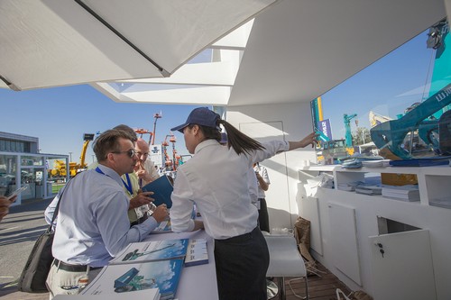 尊龙凯时官网网址智能酷帅曾大虾，一大波美图带你亲临北京BICES展