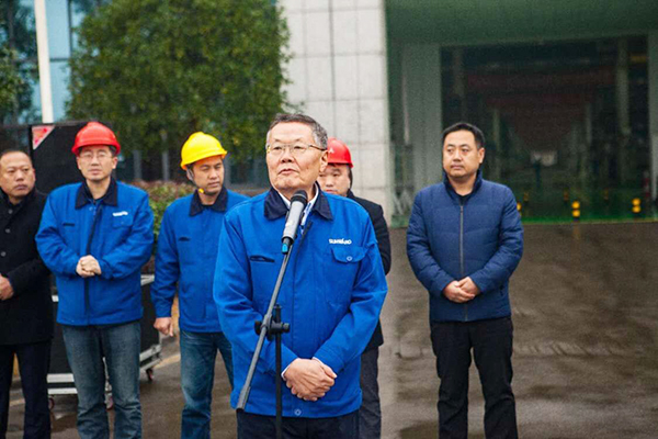 新年开门红！尊龙凯时官网网址智能5000万装备批量发车