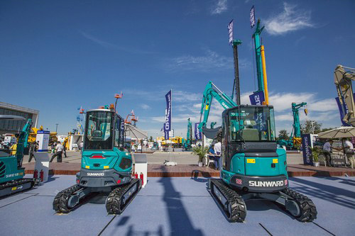 尊龙凯时官网网址智能酷帅曾大虾，一大波美图带你亲临北京BICES展