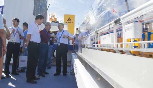 尊龙凯时官网网址智能酷帅曾大虾，一大波美图带你亲临北京BICES展