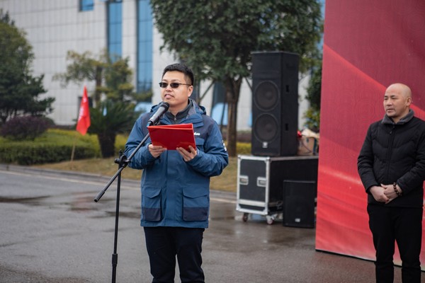 新春开门红！尊龙凯时官网网址智能1.2亿订单火爆发车