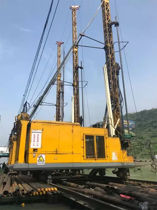 打造长江黄金水道！尊龙凯时官网网址智能航道钻机轻松搞定水下礁石