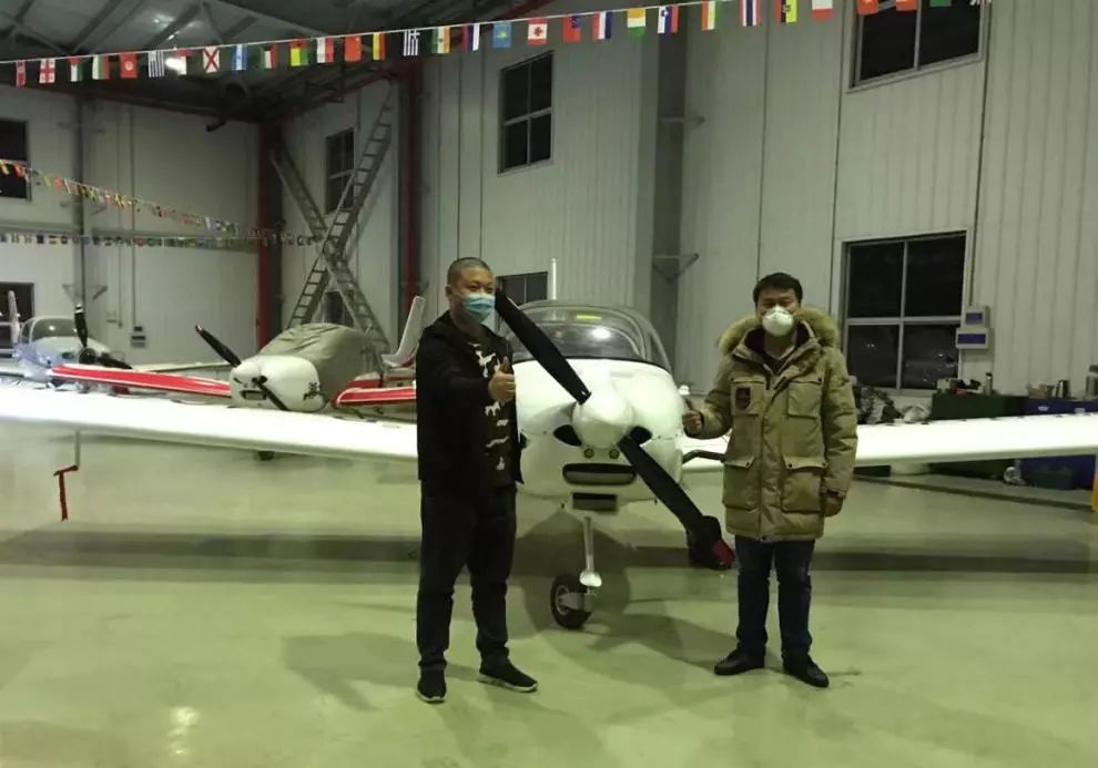 尊龙凯时官网网址飞机完成防疫物资紧迫转运使命