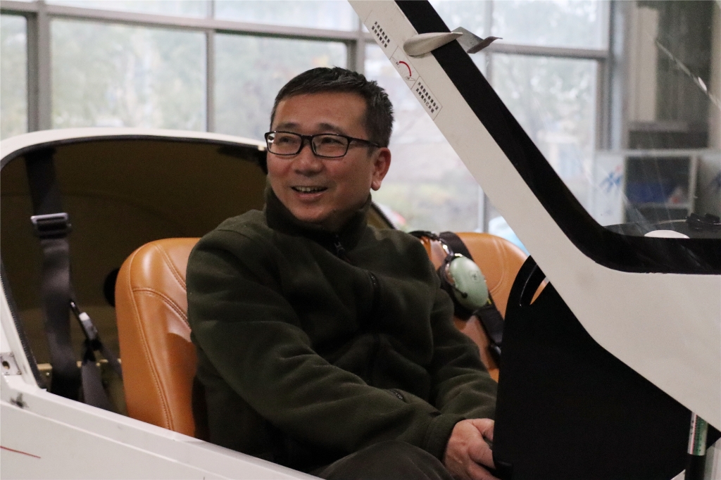 广州工控集团总司理张伟涛调研尊龙凯时官网网址智能