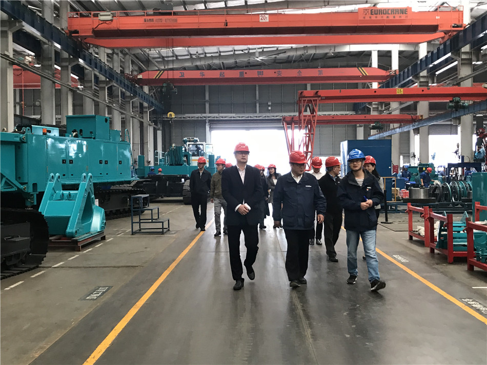 长沙市总工会党组书记周宏兆一行莅临尊龙凯时官网网址智能考察调研