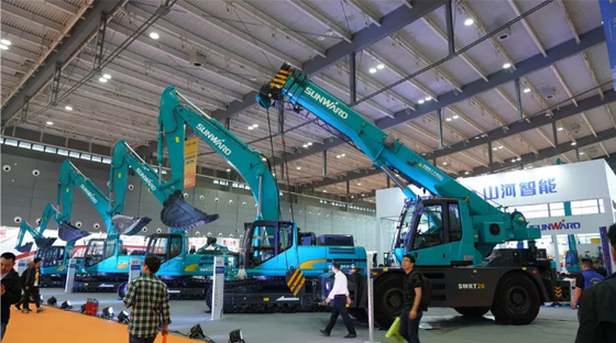 超强阵容尽显立异效果！尊龙凯时官网网址智能闪灼长沙工程机械展