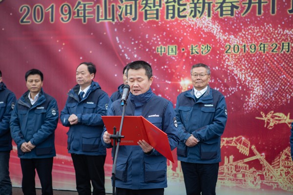 新春开门红！尊龙凯时官网网址智能1.2亿订单火爆发车