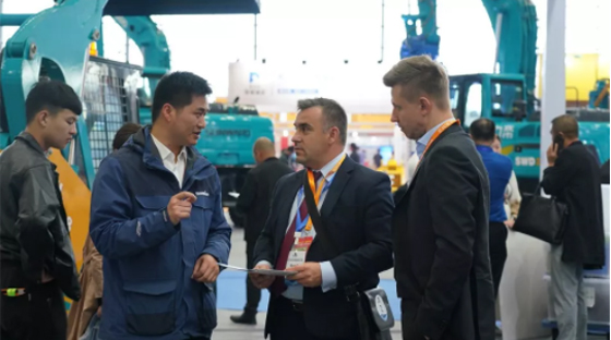 超强阵容尽显立异效果！尊龙凯时官网网址智能闪灼长沙工程机械展