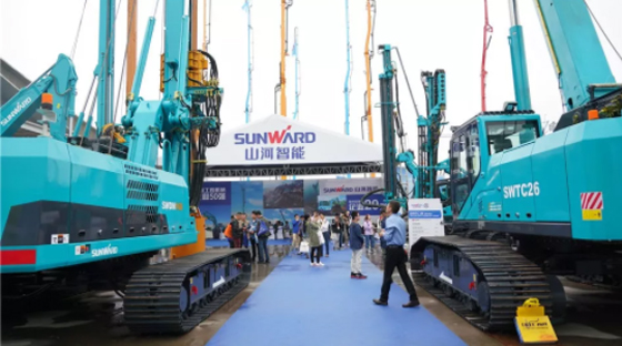 超强阵容尽显立异效果！尊龙凯时官网网址智能闪灼长沙工程机械展