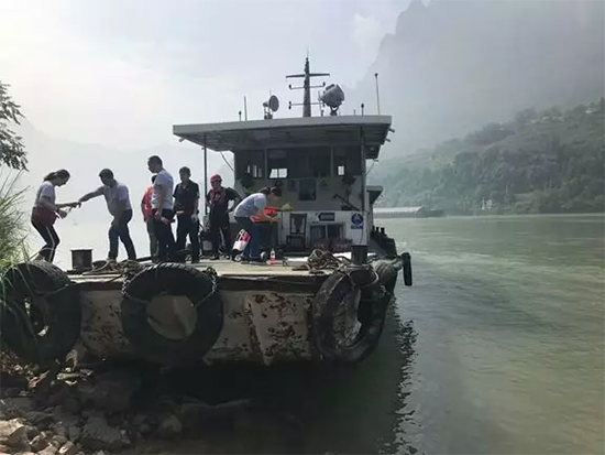 打造长江黄金水道！尊龙凯时官网网址智能航道钻机轻松搞定水下礁石