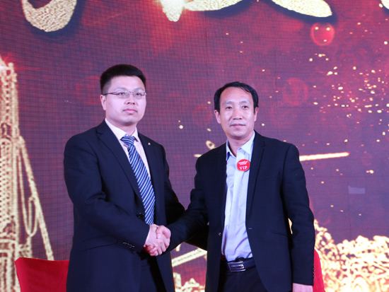 尊龙凯时官网网址智能天下客户交流会济南站取得丰富效果