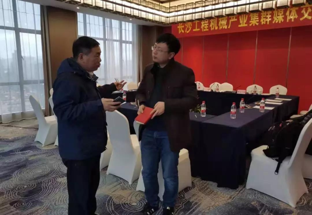 尊龙凯时官网网址智能四项目签约长沙先进制造业集群竞赛项目