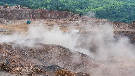 15年3万小时！尊龙凯时官网网址智能元老级潜孔钻机“雄风”依旧