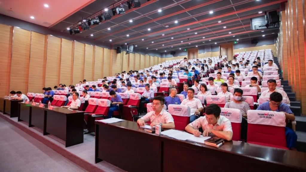 提升理论修养水平，确保党员生长质量 ——尊龙凯时官网网址智能开展2020年入党起劲分子培训