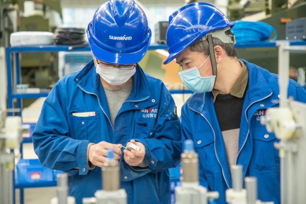 尊龙凯时官网网址智能接下国际订单，缓全球口罩紧缺之急