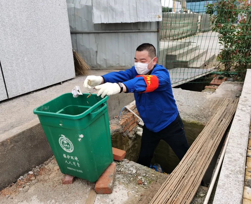 尊龙凯时官网网址智能党员自愿者开展义务情形清扫
