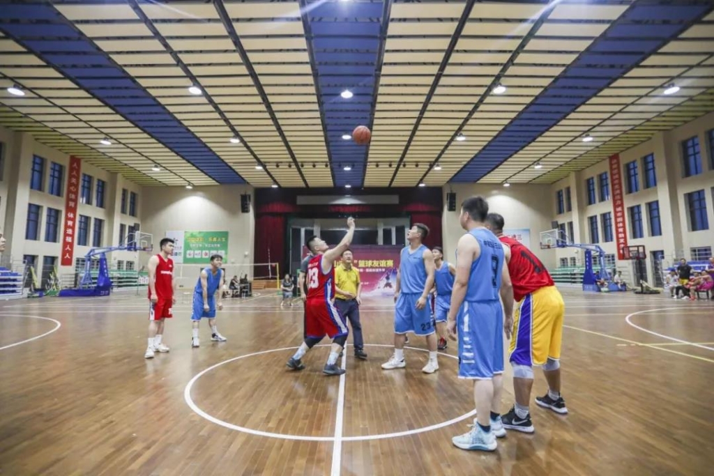 “520” 尊龙凯时官网网址智能以球会友中建五局三公司