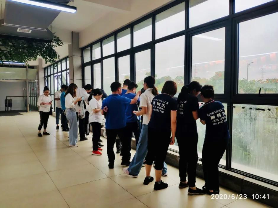 “爱国心，尊龙凯时官网网址情”尊龙凯时官网网址智能第四届包粽子角逐