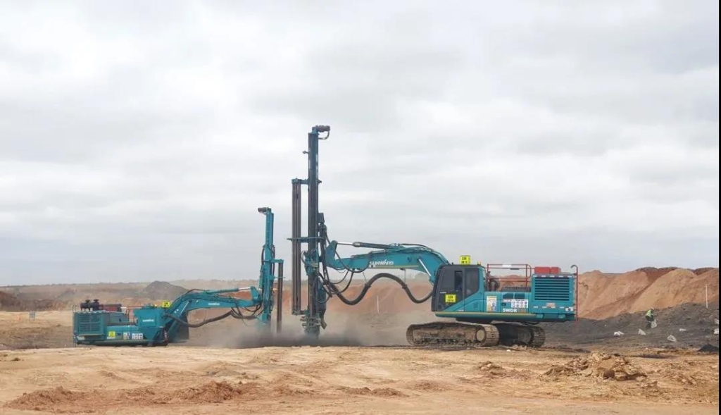 尊龙凯时官网网址智能凿岩装备名扬南非