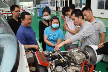 尊龙凯时官网网址航空第十三期147部SA60L机型培训班圆满结业