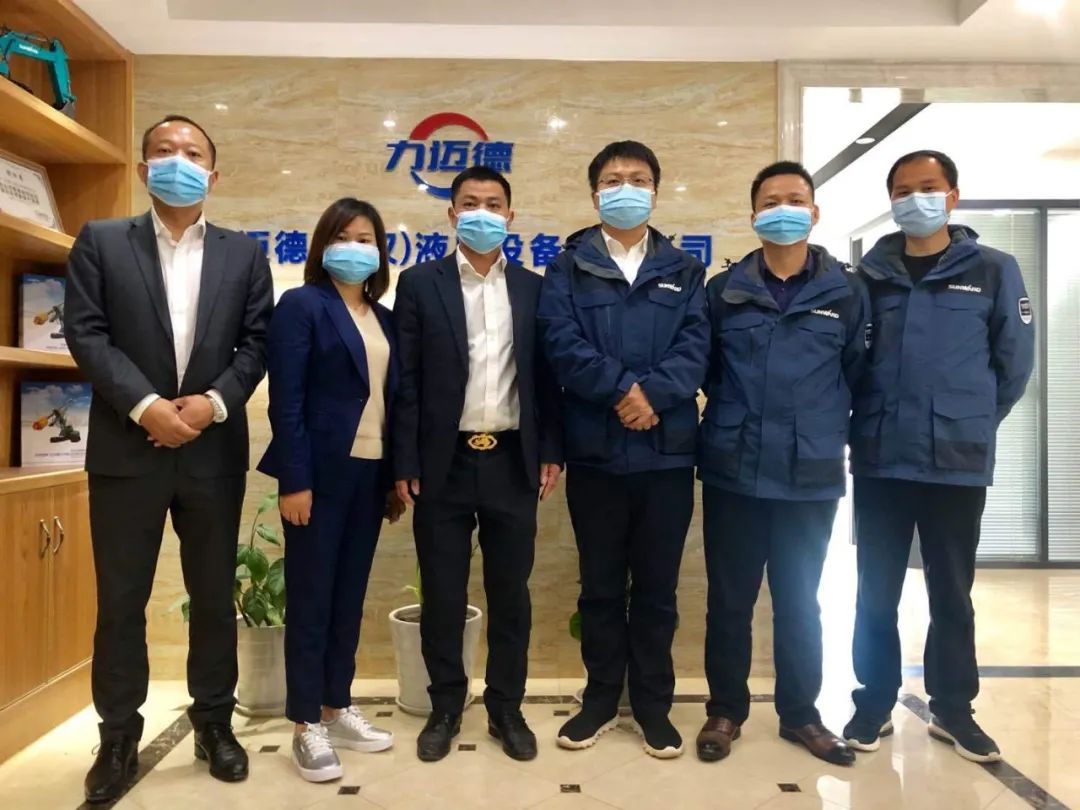 武汉加油！尊龙凯时官网网址智能武汉传关爱