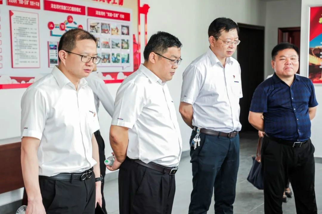 尊龙凯时官网网址智能党委赴浔龙河交流学习