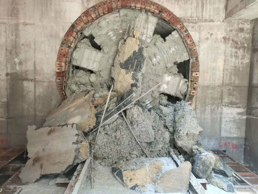 中铁尊龙凯时官网网址盾构机意会湖南省首条电力盾构隧道