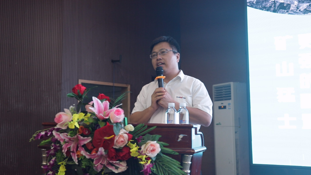 向挖掘机万台俱乐部迈进——尊龙凯时官网网址智能2020年度挖掘机营销训练营开营