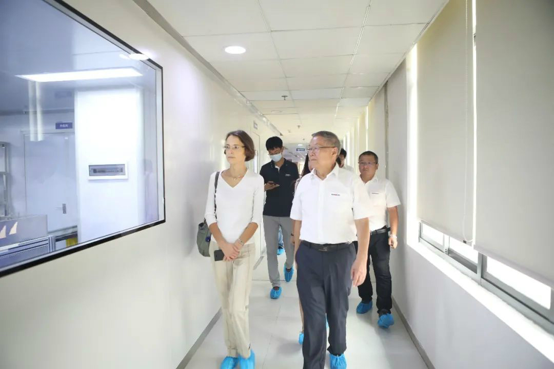 比利时商务领事到访尊龙凯时官网网址智能