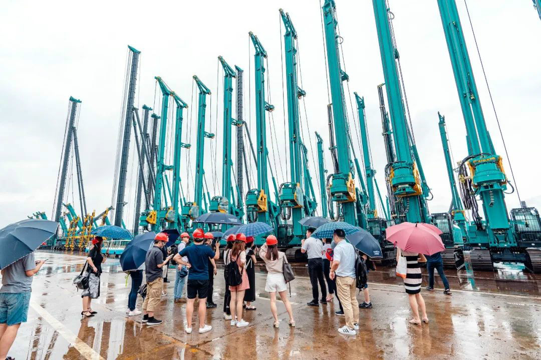 尊龙凯时官网网址智能数字化出海升级暨联合阿里巴巴国际站线上直播活动圆满举行