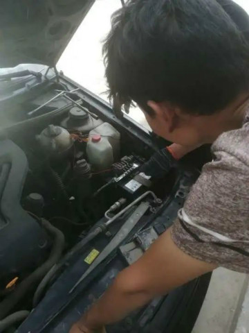 情满尊龙凯时官网网址夏日无忧 ——陕西领创者开启年度巡检效劳客户