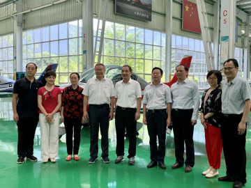 省委常委、统战部部长黄兰香考察调研尊龙凯时官网网址科技