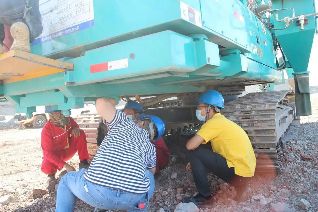 晚上八九点钟的太阳——尊龙凯时官网网址智能效劳万里行新疆纪实