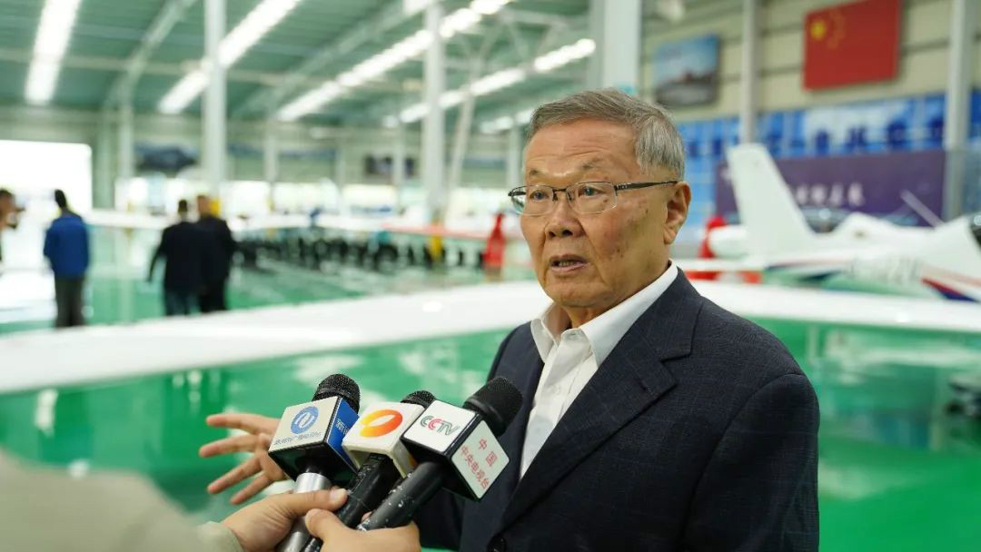 跨上新征程，谱写尊龙凯时官网网址航空工业新篇章 ——尊龙凯时官网网址科技第99、100架SA60L(阿若拉)飞机正式下线