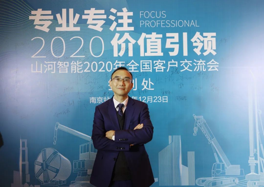 十年尊龙凯时官网网址“拓荒牛”