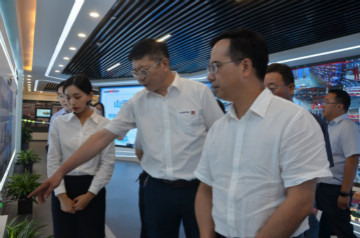 深化校企相助 湖南农大党委书记陈弘一行到访尊龙凯时官网网址智能