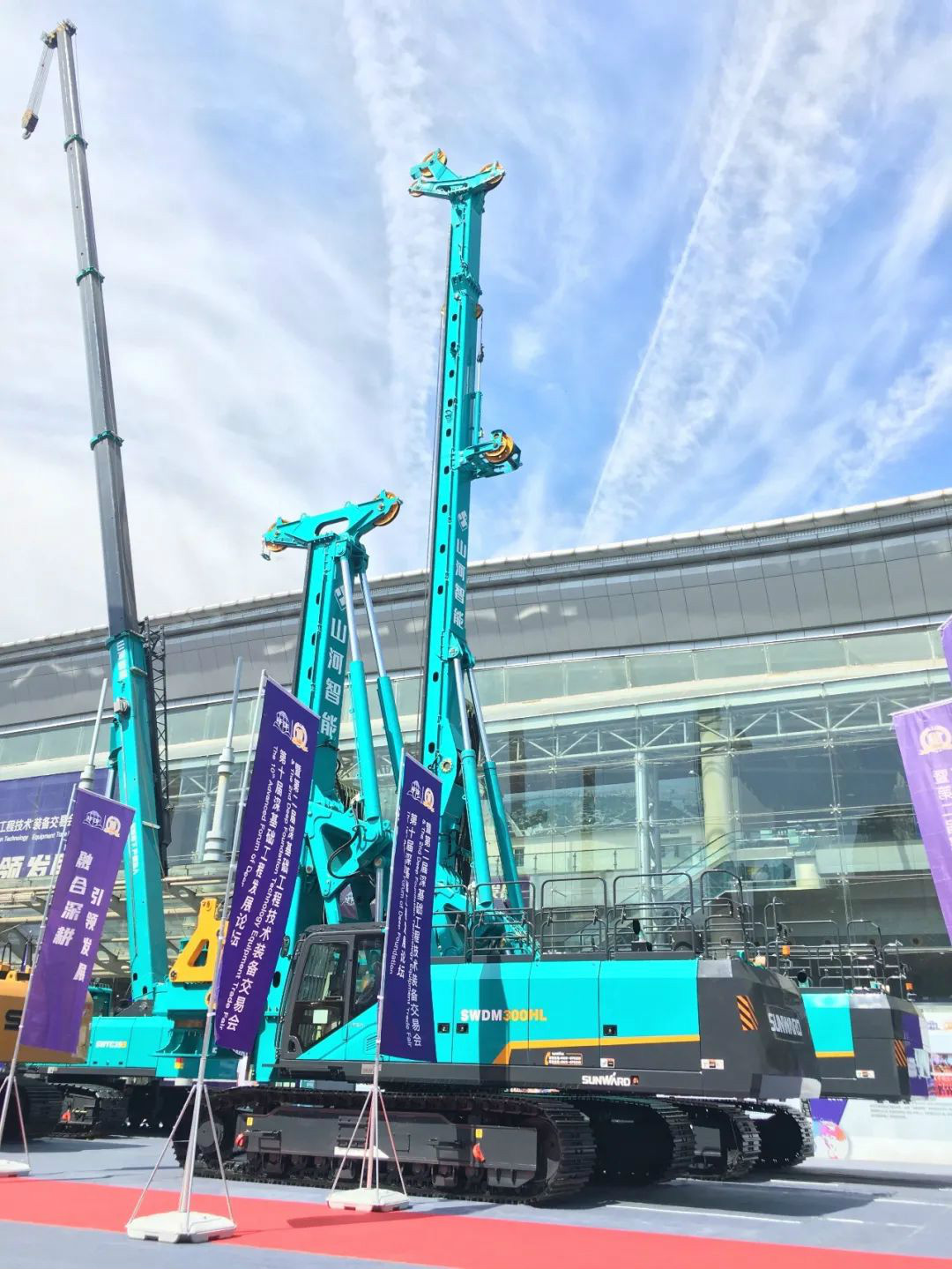 尊龙凯时官网网址智能天下客户交流会在深基础工程生长论坛会场举行